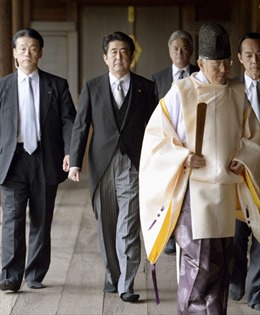 Dư luận tiếp tục phản ứng việc Thủ tướng Nhật viếng đền Yasukuni